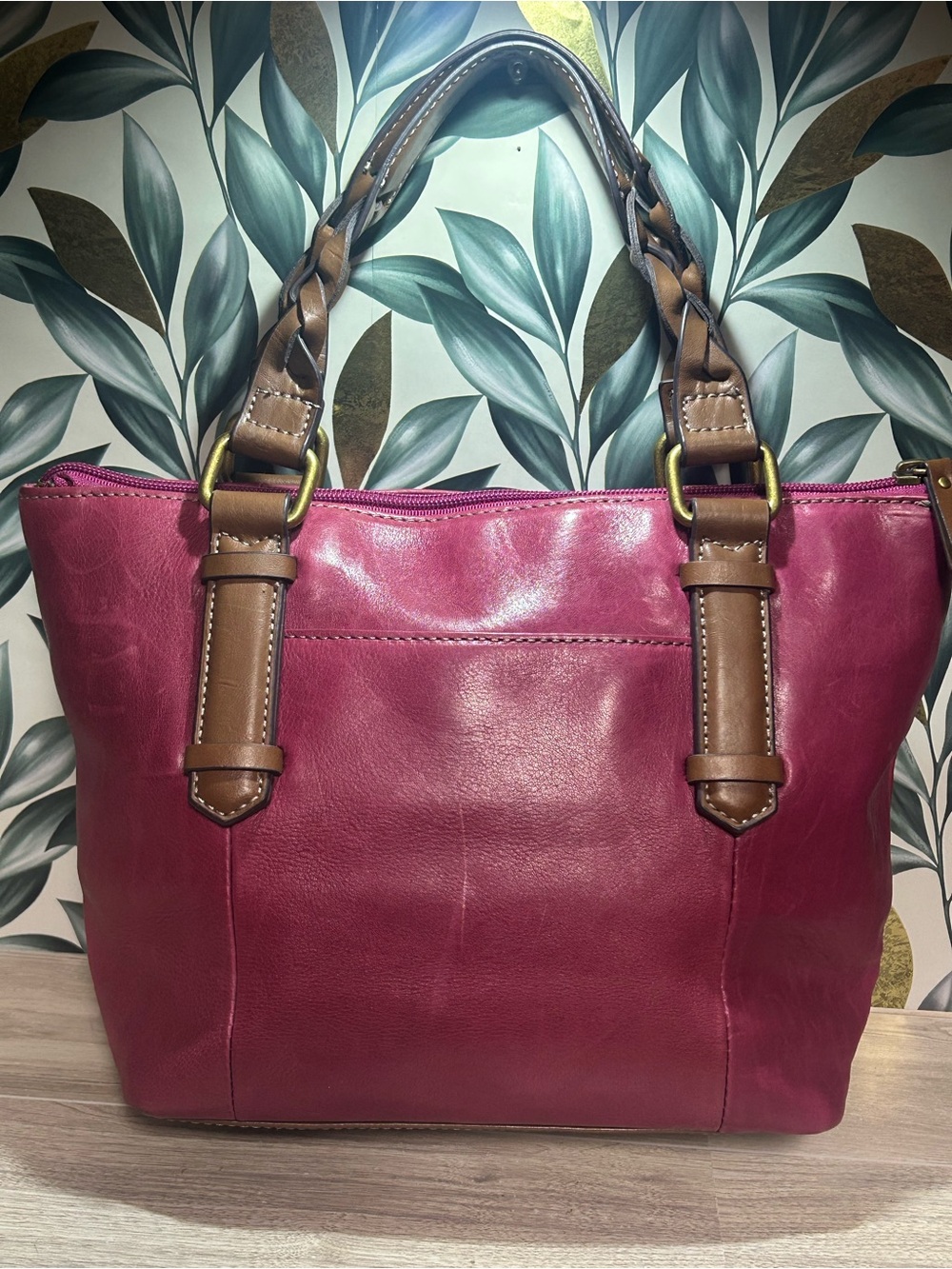 Tignanello Magenta Leather Shoulder Bag - Picture 2 of 10